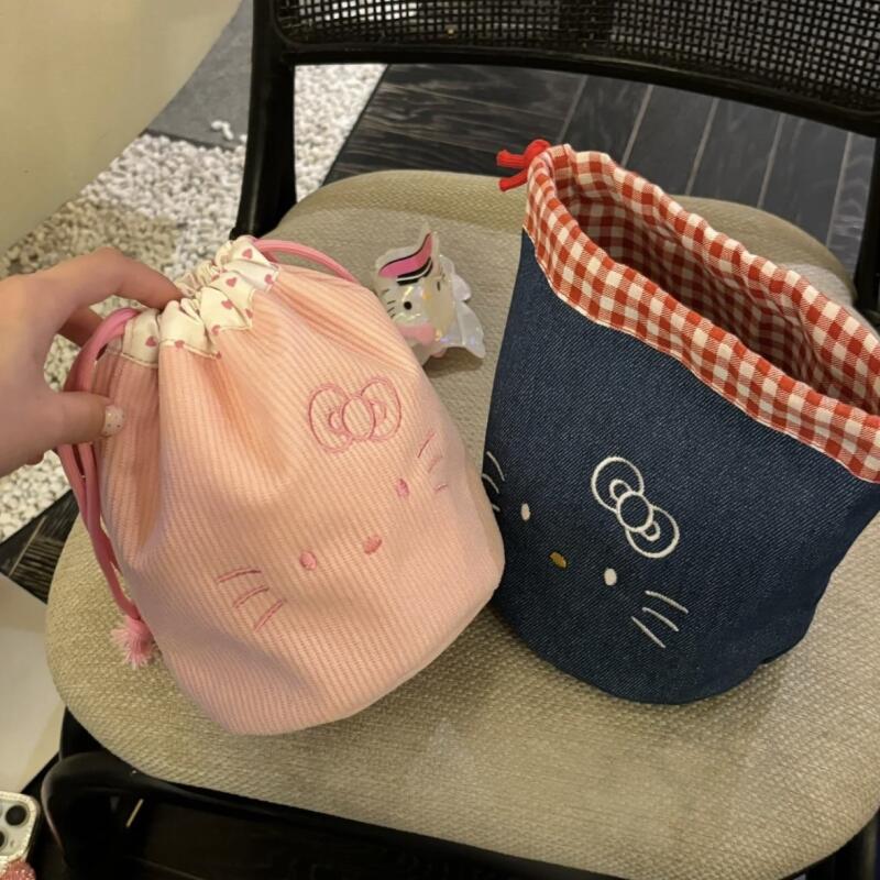 Sanrio Hello Kitty Portable Co - Travel Accessories Organiser のレビューと価格
