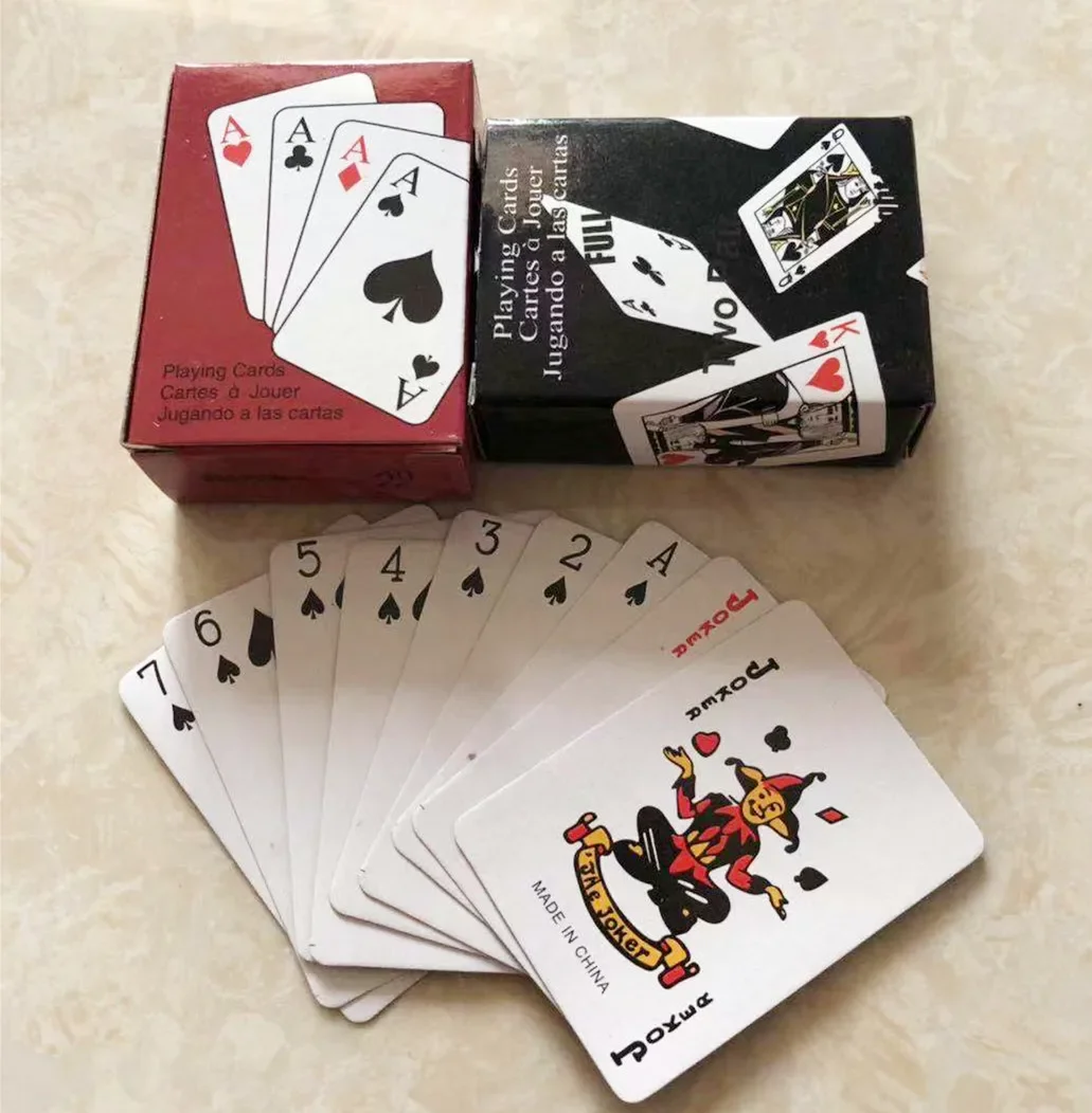 1 piece Mini Cute Poker Cards  - Travel Accessories For 4 Year Old のレビューと価格