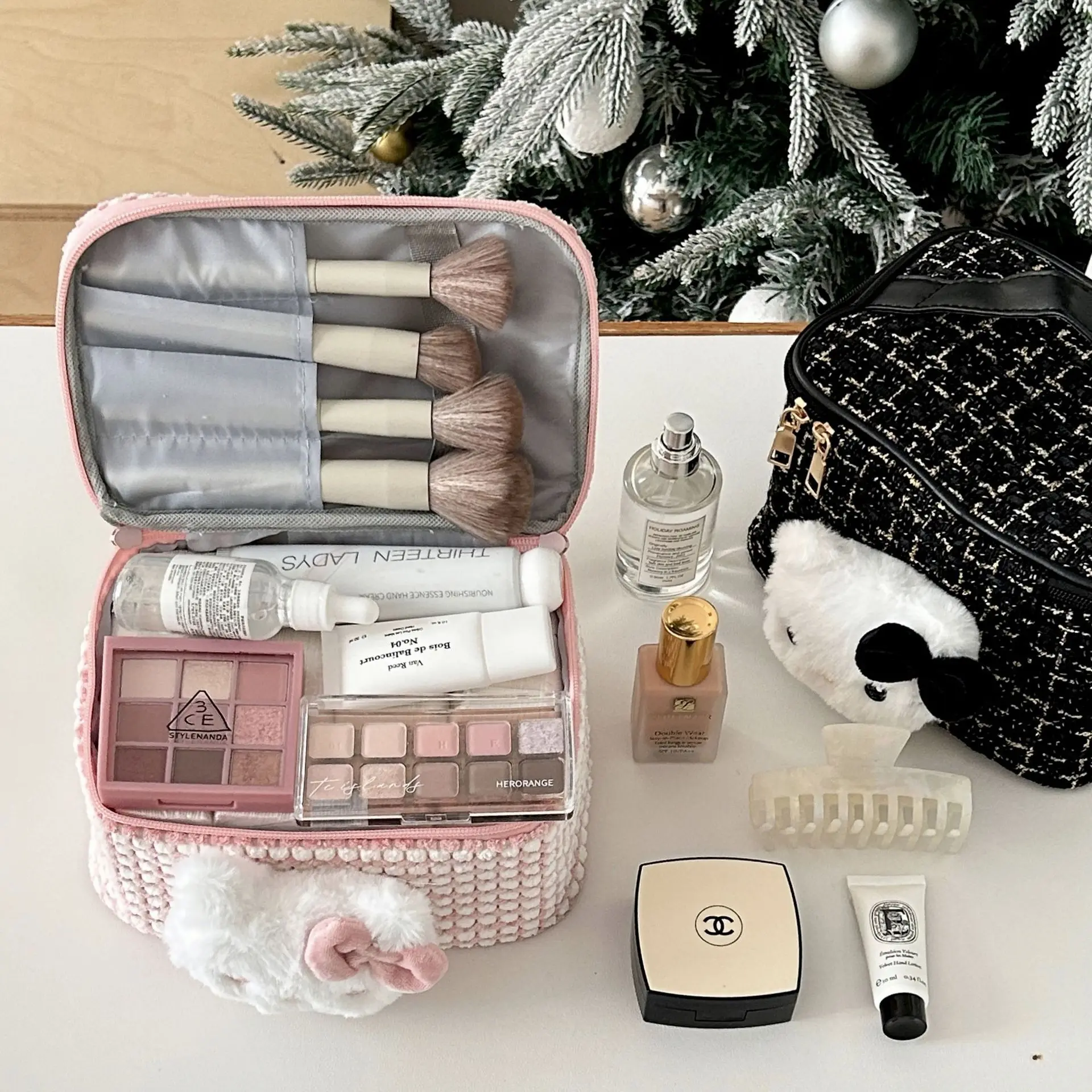 Hello Kitty 2025 New Makeup Ba - Travel Accessories Organiser のレビューと価格