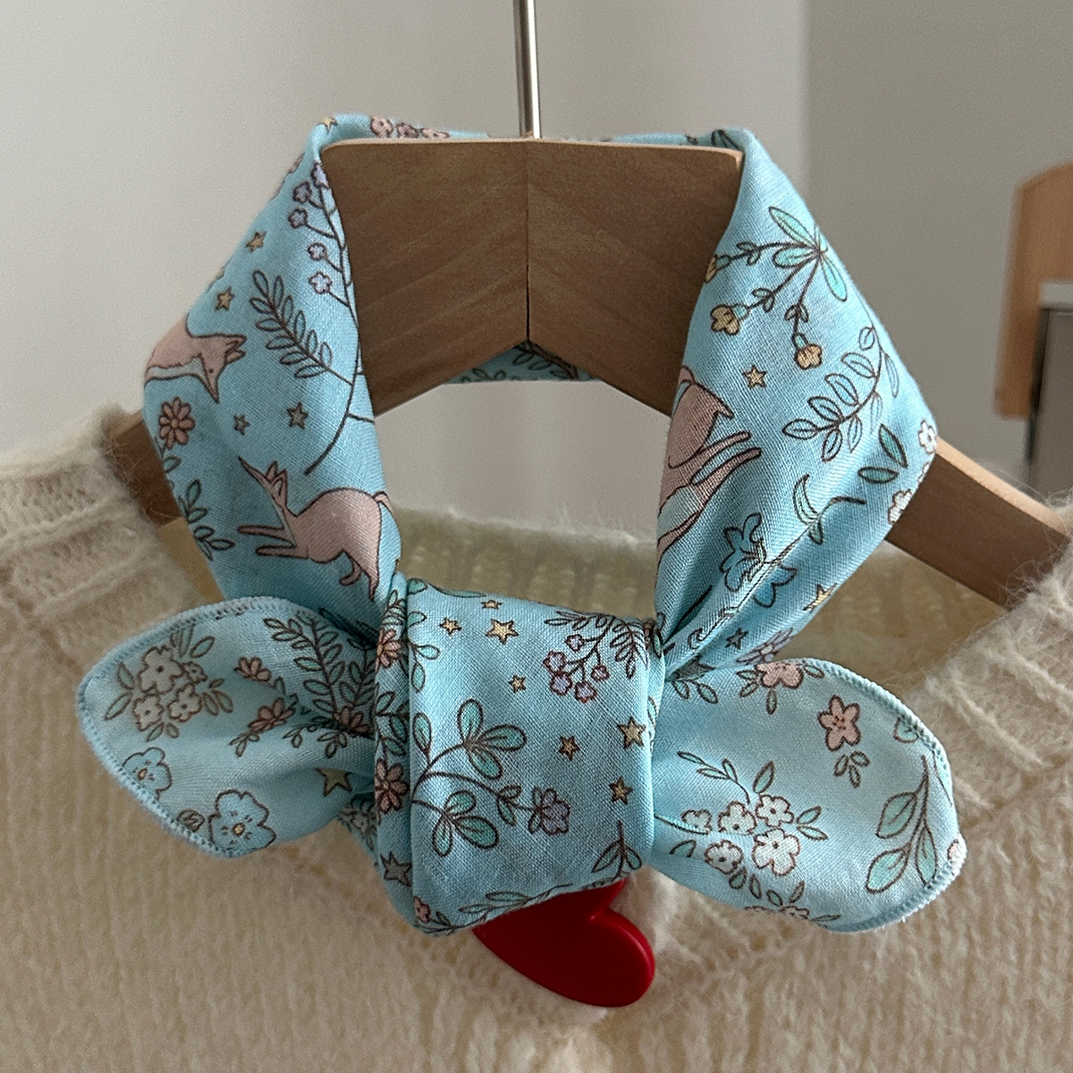 A Pair of Women's Floral Fox P - Travel Accessories Neck のレビューと価格