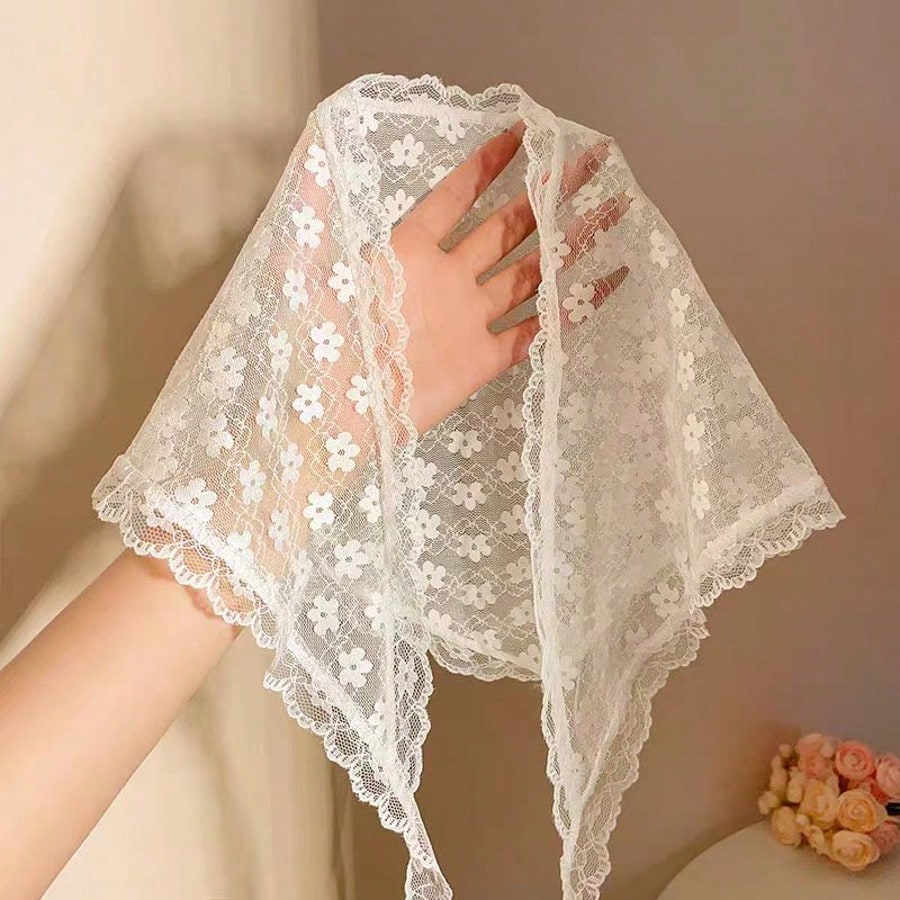 Delicate White Floral Lace Ban - Travel Accessories Neck のレビューと価格