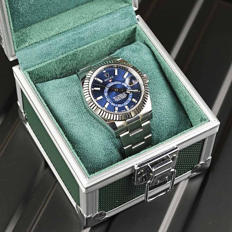 Portable Aluminum Watch Boxes  - Travel Accessories Gifts For Men のレビューと価格